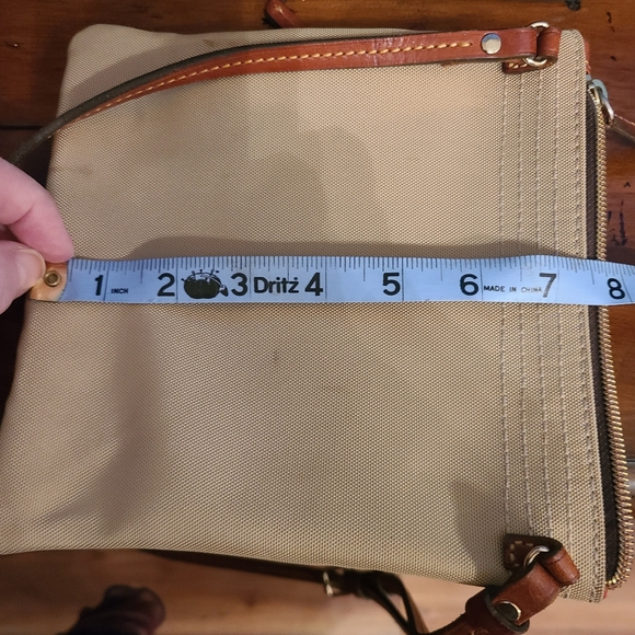 Dooney & Bourke - Picture 2 of 4